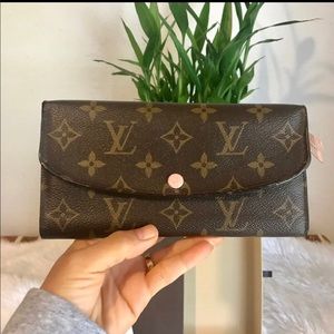 Louis Vuitton Emilie Wallet